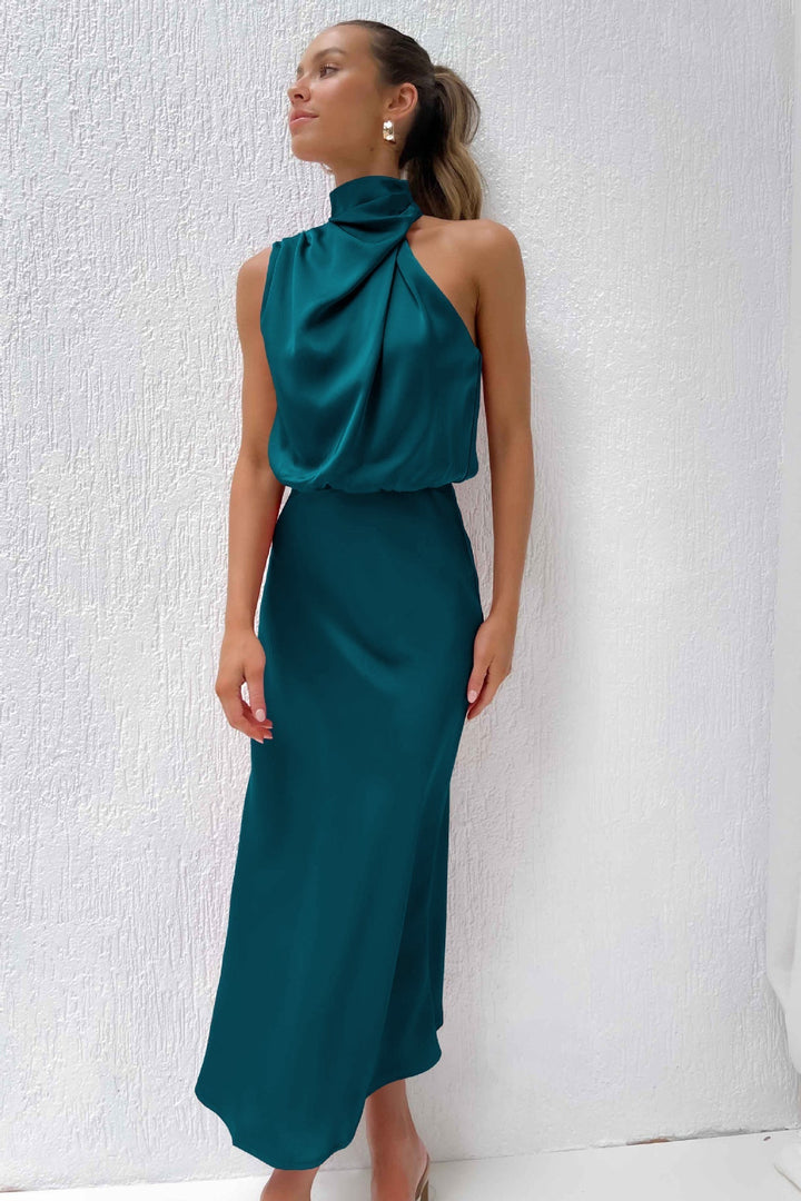Tyra | Elegantti iltapuku, jossa on halterneck