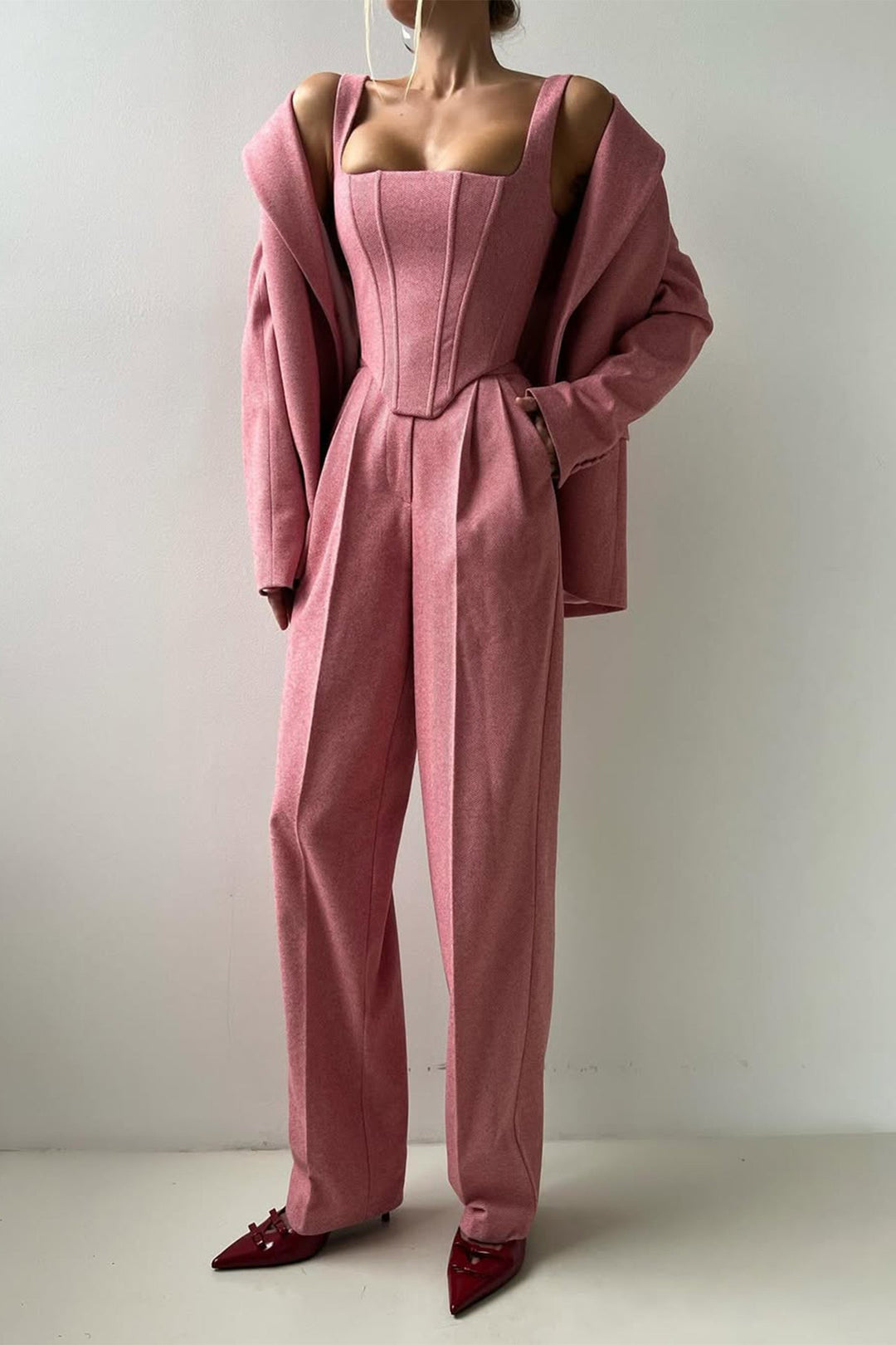 Eleganssi - Kolmiosainen setti