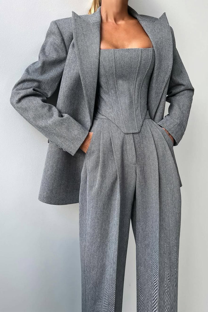 Eleganssi - Kolmiosainen setti