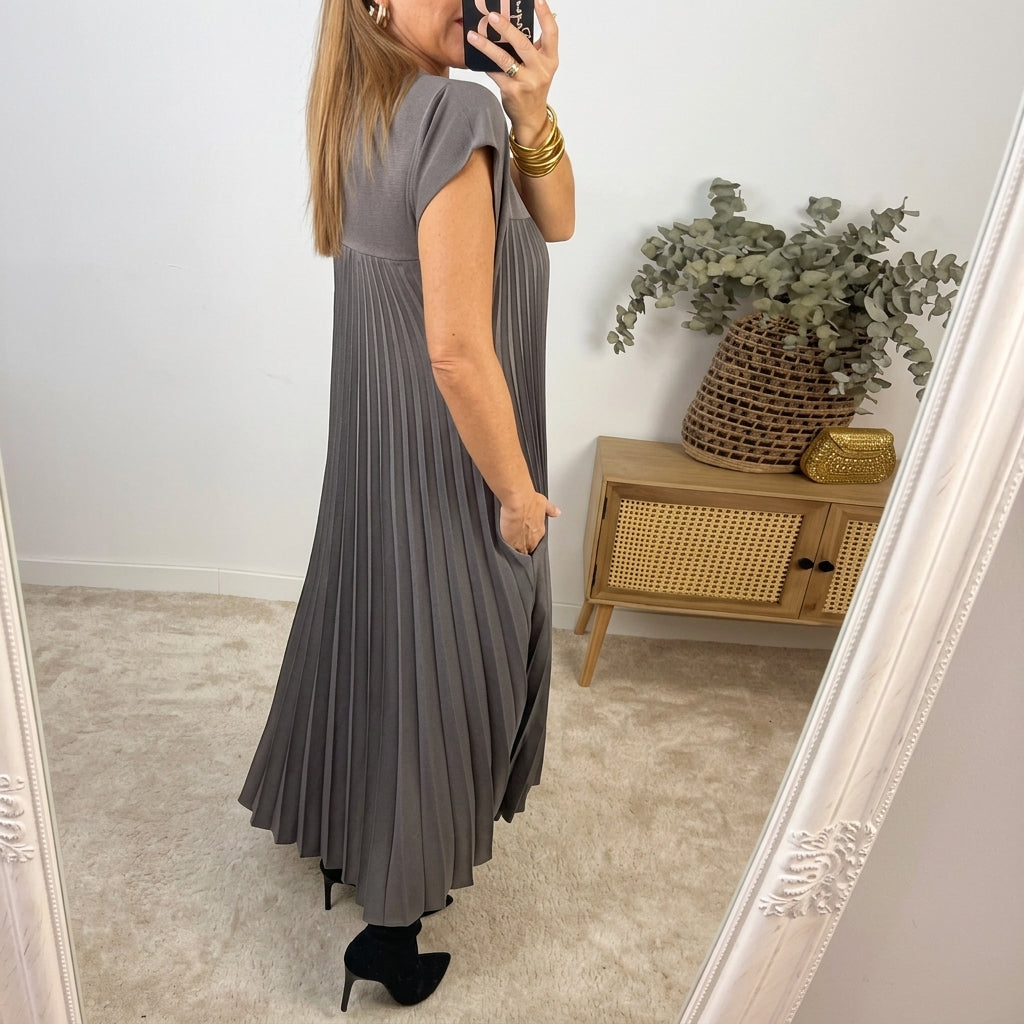 Ana - Ajaton Mukavuusmekko
